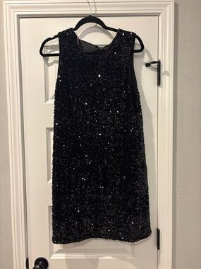 entro Black Sequin Sleeveless Shift Dress